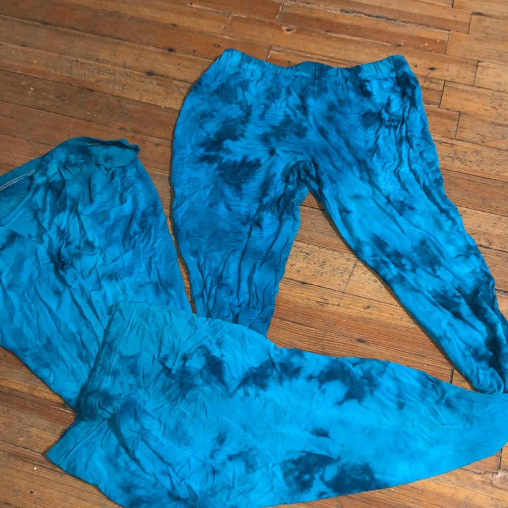 Long blue tie dye stretchy pants